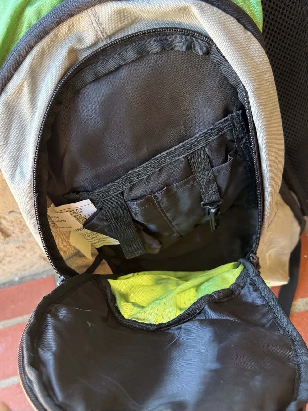 Coleman REVEL 8L Hydration Backpack Daypack EUC